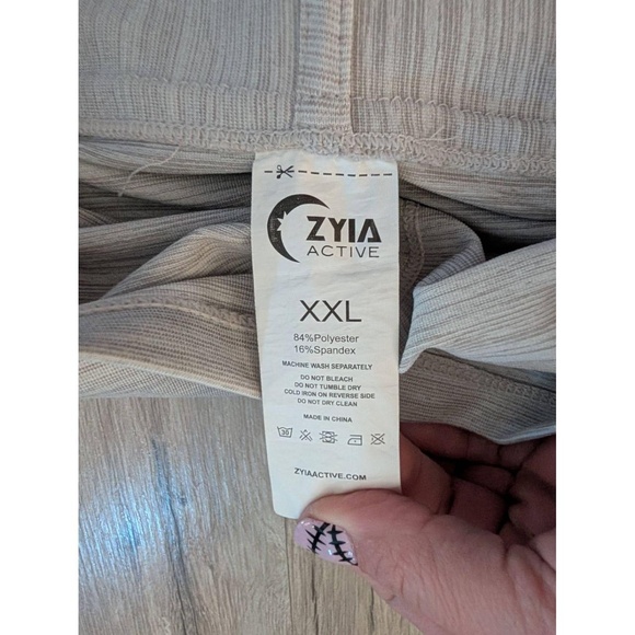 ZYIA ACTIVE Yoga Shawl Grey  Hooded, XXL (A5) - Picture 3 of 3